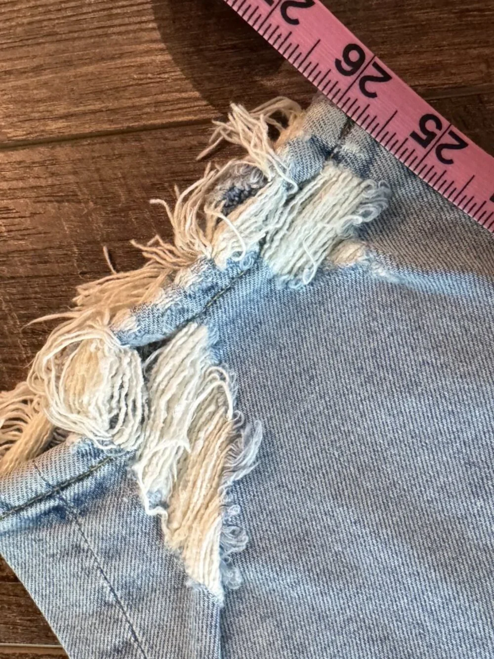 Citizens of Humanity Emerson Slim Boyfriend Jeans Size 29 Light Wash Distressed - Picture 12 of 12